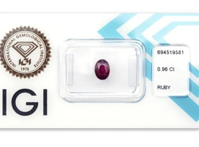 rubín 0.96ct deep purplish red s IGI certifikátem