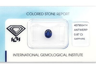 safír 0.87ct deep blue (tepelně neupraven) s IGI certifikátem