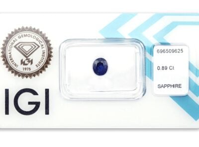 safír 0.89ct deep blue (tepelně neupraven) s IGI certifikátem