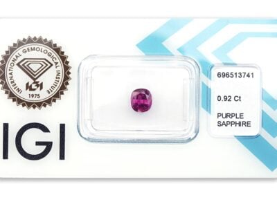 safír 0.92ct deep pink - purple s IGI certifikátem