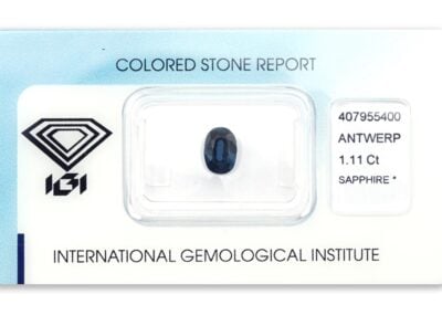 safír 1.11ct deep blue s IGI certifikátem
