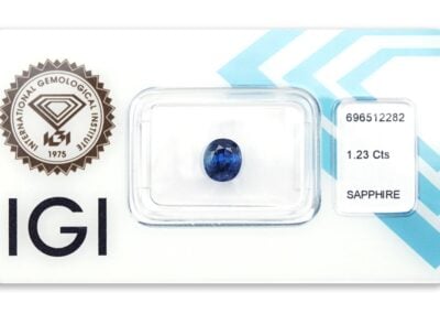 safír 1.23ct deep blue (tepelně neupraven) s IGI certifikátem