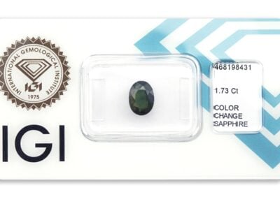 safír 1.73ct deep greenish blue/deep green s IGI certifikátem