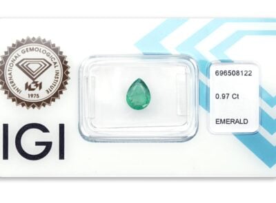smaragd 0.97ct deep bluish green s IGI certifikátem