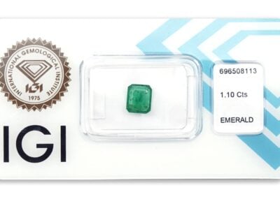 smaragd 1.10ct deep bluish green s IGI certifikátem