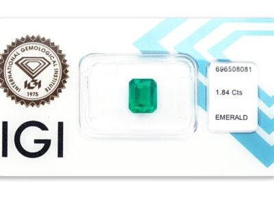 smaragd 1.84ct deep bluish green s IGI certifikátem