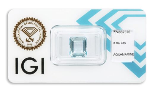 akvamarín 3.94ct light blue s IGI certifikátem