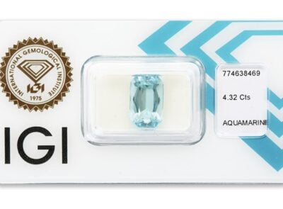 akvamarín 4.32ct light blue s IGI certifikátem