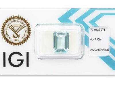 akvamarín 4.47ct light blue s IGI certifikátem