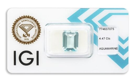 akvamarín 4.47ct light blue s IGI certifikátem