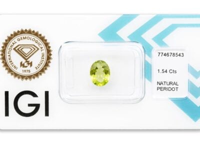 peridot 1.54ct deep yellowish green s IGI certifikátem
