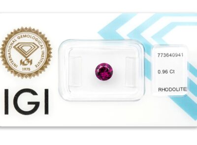rhodolit 0.96ct deep purple - pink s IGI certifikátem