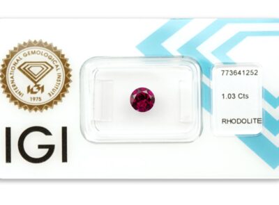 rhodolit 1.03ct deep reddish purple s IGI certifikátem