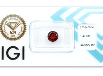 rhodolit 1.47ct deep purplish red s IGI certifikátem