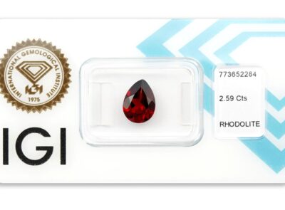 rhodolit 2.59ct deep purplish red s IGI certifikátem