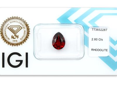 rhodolit 2.80ct deep purplish red s IGI certifikátem