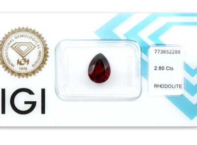 rhodolit 2.80ct deep purplish red s IGI certifikátem