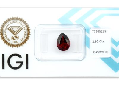 rhodolit 2.95ct deep purplish red s IGI certifikátem