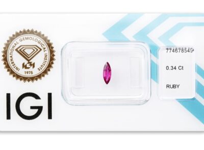 rubín 0.34ct purplish pink - red s IGI certifikátem