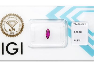 rubín 0.35ct deep pinkish red s IGI certifikátem