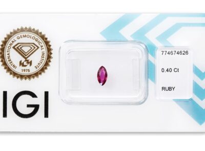 rubín 0.40ct purplish pink - red s IGI certifikátem