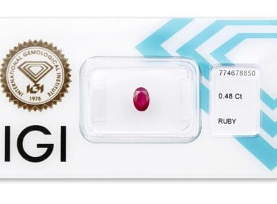 rubín 0.48ct deep pinkish red s IGI certifikátem