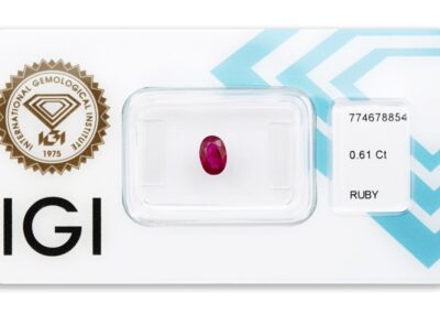 rubín 0.61ct deep pinkish red s IGI certifikátem