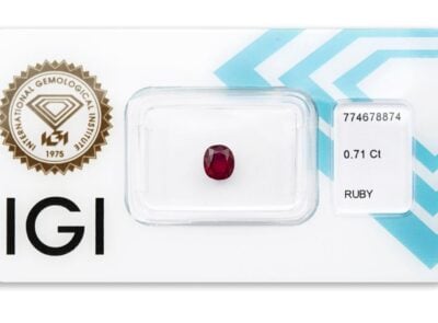 rubín 0.71ct deep purplish pink - red s IGI certifikátem