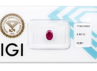rubín 0.80ct deep purplish pink - red s IGI certifikátem