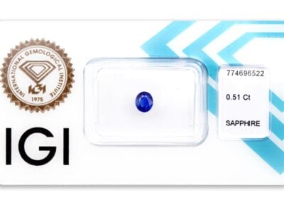 safír 0.51ct deep blue s IGI certifikátem
