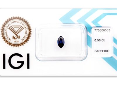 safír 0.56ct deep blue s IGI certifikátem