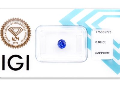 safír 0.89ct deep violetish blue (tepelně neupraven) s IGI certifikátem