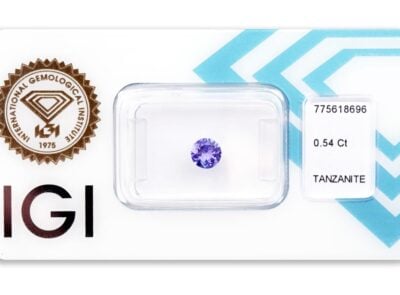 tanzanit 0.54ct violetish blue s IGI certifikátem