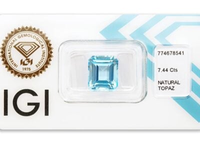 topaz 7.44ct deep blue s IGI certifikátem