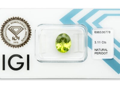 peridot 3.11ct deep yellowish green s IGI certifikátem