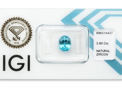 přírodní zirkon 3.80ct deep greenish blue s IGI certifikátem