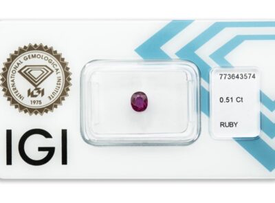 rubín 0.51ct purple red s IGI certifikátem