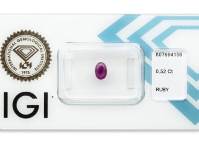 rubín 0.52ct deep purplish pink - red (původ: Barma) s IGI certifikátem