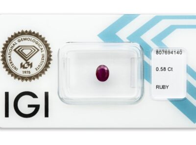 rubín 0.58ct deep purplish pinkish red (původ: Barma) s IGI certifikátem