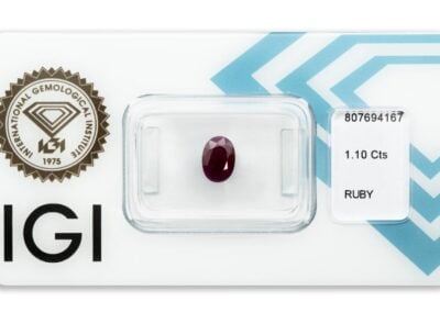 rubín 1.10ct deep purplish pink - red (původ: Barma) s IGI certifikátem