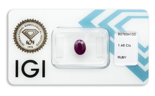 rubín 1.48ct deep purplish pink - red (původ: Barma) s IGI certifikátem