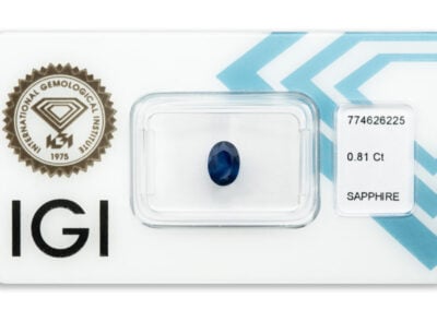 safír 0.81ct deep blue s IGI certifikátem