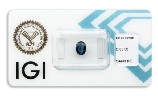safír 0.85ct deep blue s IGI certifikátem