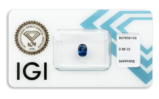safír 0.86ct deep blue s IGI certifikátem