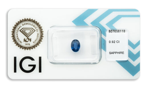safír 0.92ct deep blue s IGI certifikátem