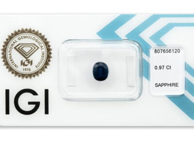 safír 0.97ct deep blue (původ: Madagaskar) s IGI certifikátem