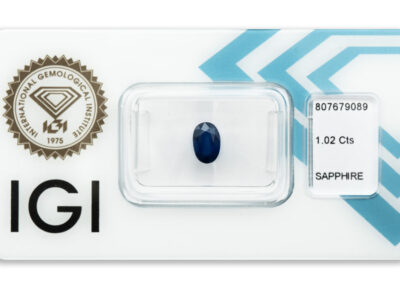 safír 1.02ct deep blue s IGI certifikátem