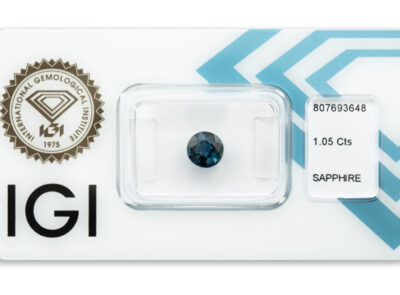 safír 1.05ct deep blue s IGI certifikátem