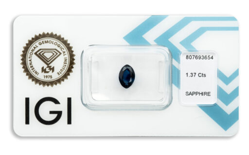 safír 1.37ct deep blue s IGI certifikátem