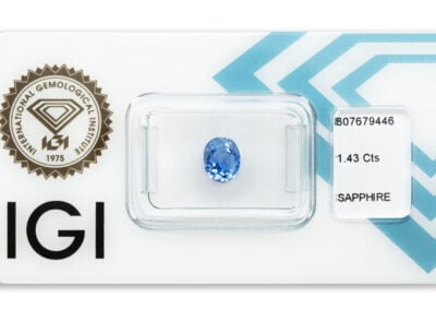 safír 1.43ct violetish blue (tepelně neupraven; původ: Šrí Lanka) s IGI certifikátem